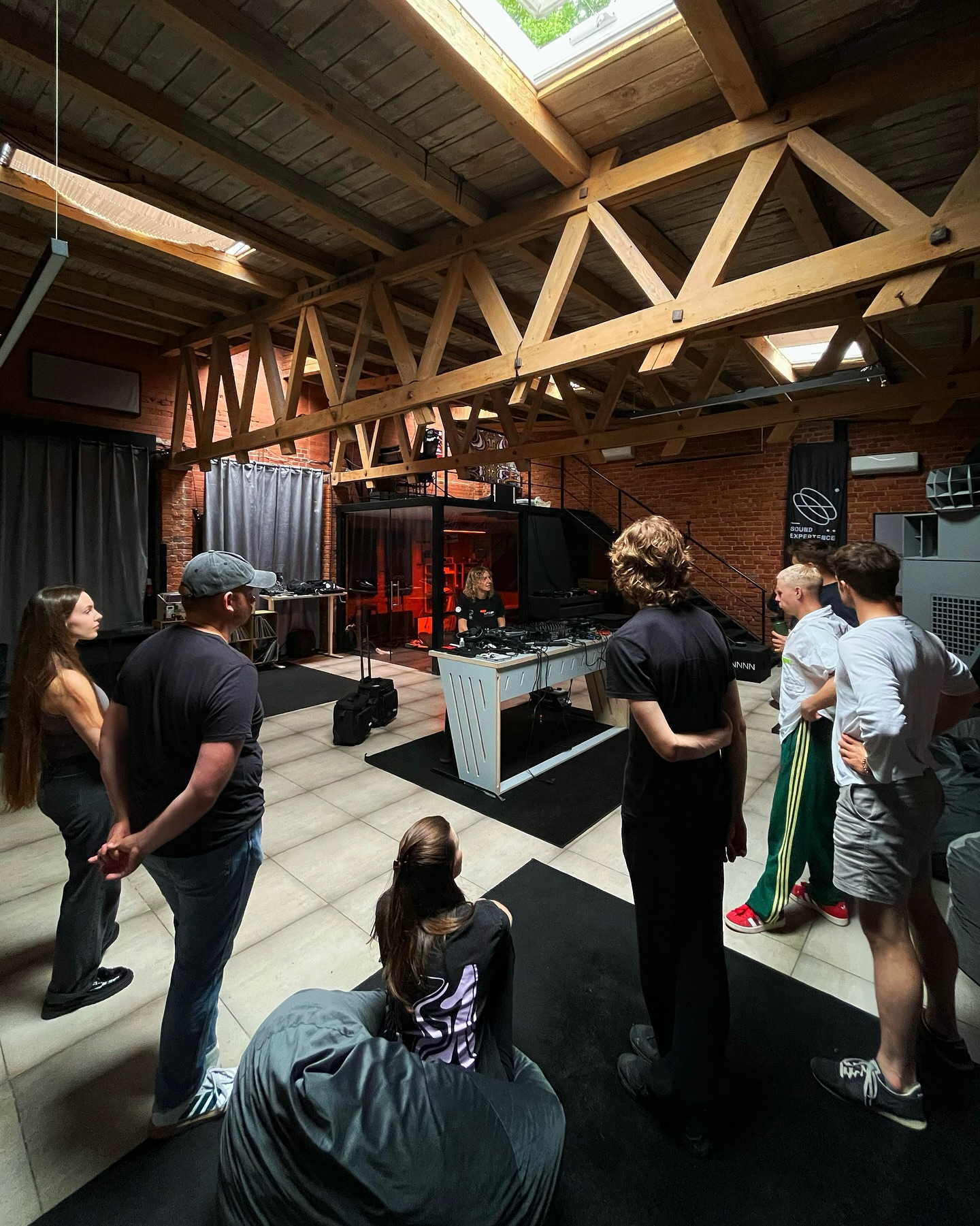 Velvet Workshops image