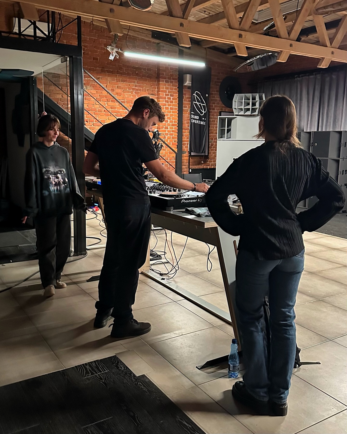 Velvet Workshops image #03