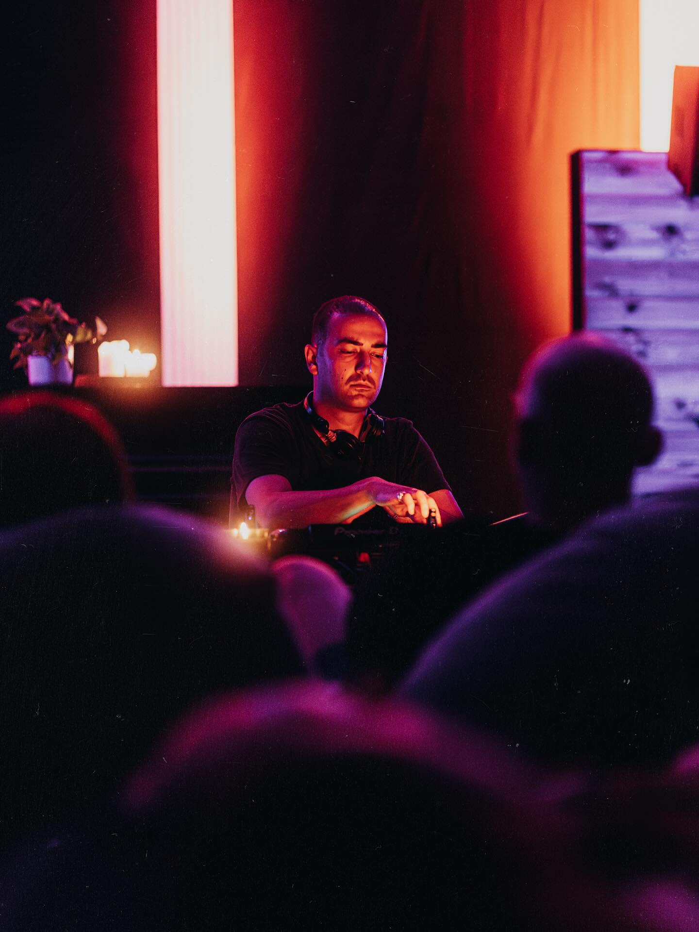 Velvet Ambient image #03